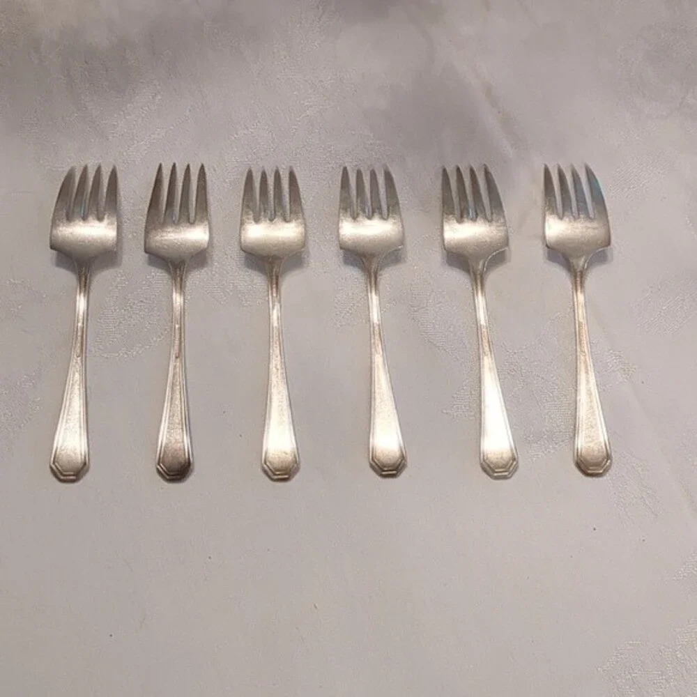 Wm Rogers & Son AA Silverplate 6 salad or dessert forks Mayfair 1923